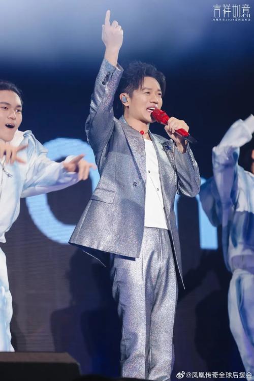 2024凤凰传奇太原演唱会：民族与现代的完美融合