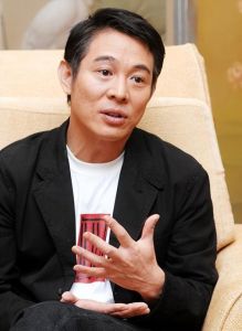 李连杰30亿资产：功夫巨星财富之路与慈善行动