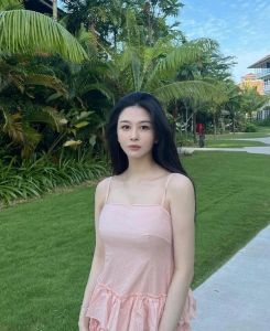 邱淑贞女儿沈月沈日：姐妹花时尚影响力全解析