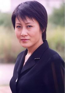 张凯丽感情历程：两段婚姻，曲折人生揭秘