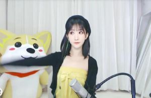 夏玲蔓被封杀真相揭秘：跳槽直播新动向！