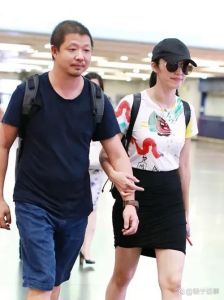 姚晨曹郁甜蜜生活：模范夫妻的幸福力量