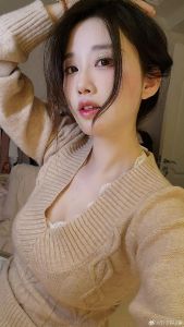 轩子巨二兔性感写真集 超越明星的惊艳魅力揭秘