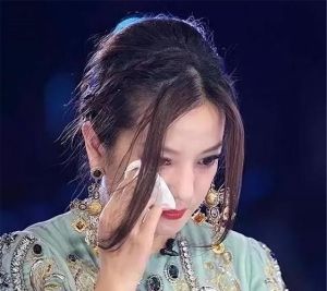 赵薇是哪位烈士之后 从小燕子到谷底，娱乐圈悲喜剧人生