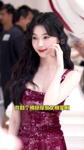 易梦玲VS迪丽热巴 网红美vs明星美，谁更耐看？