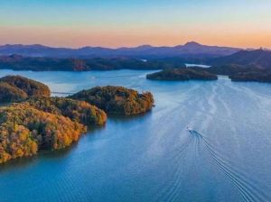 国庆后累瘫？8部治愈美景剧，让你瞬间回血！