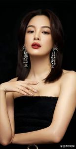 《鬼灭之刃 无限城篇》内地定档11.14，预告海报燃爆！